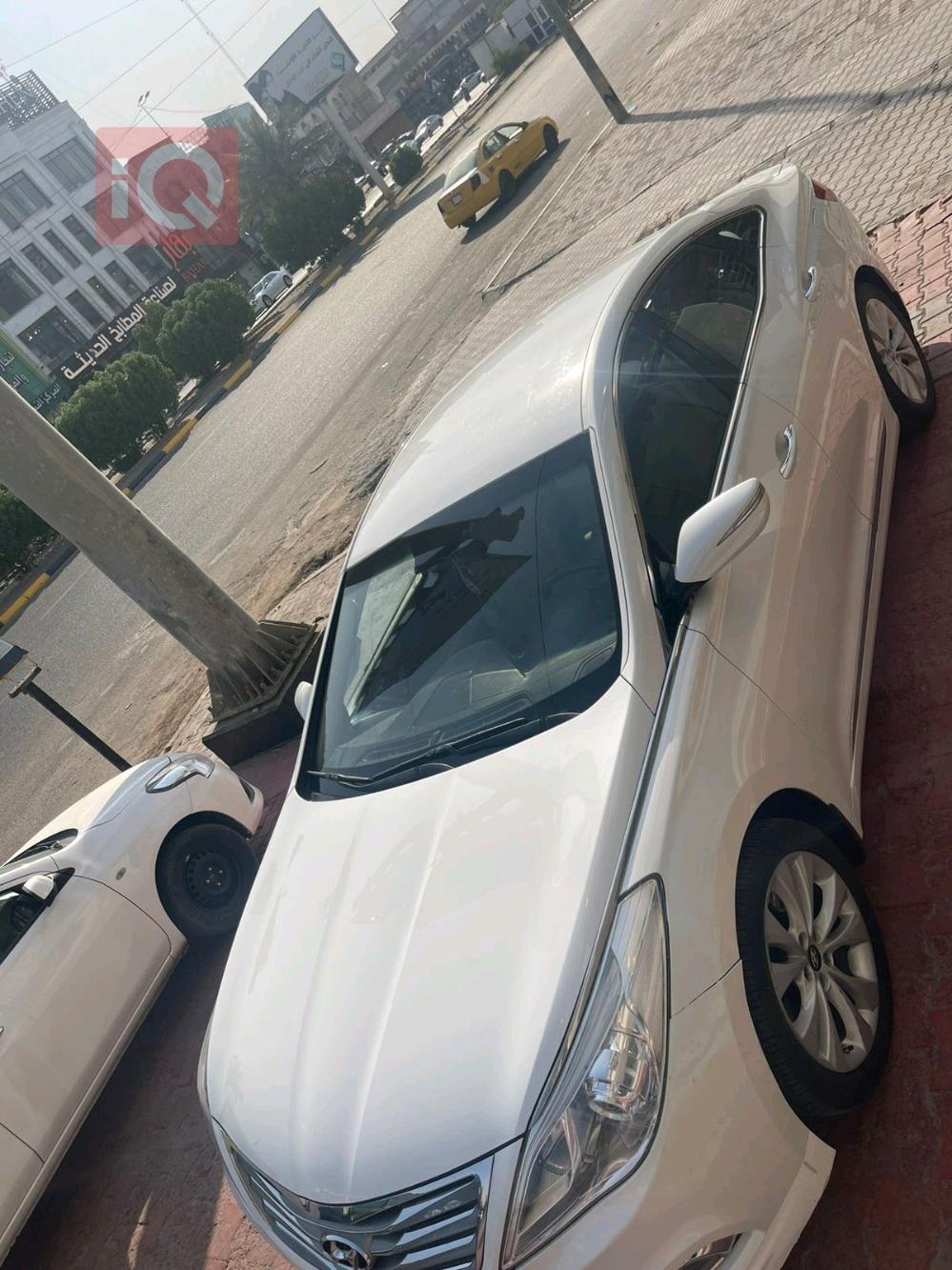 Hyundai Azera